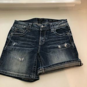 •P R I C E  D R O P!!!•Miss Me Mid Rise Easy Short